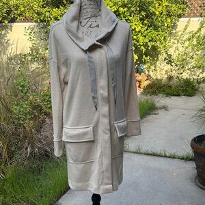 Splendid Cream Cowl Neck Sweater with Pockets. Size S.